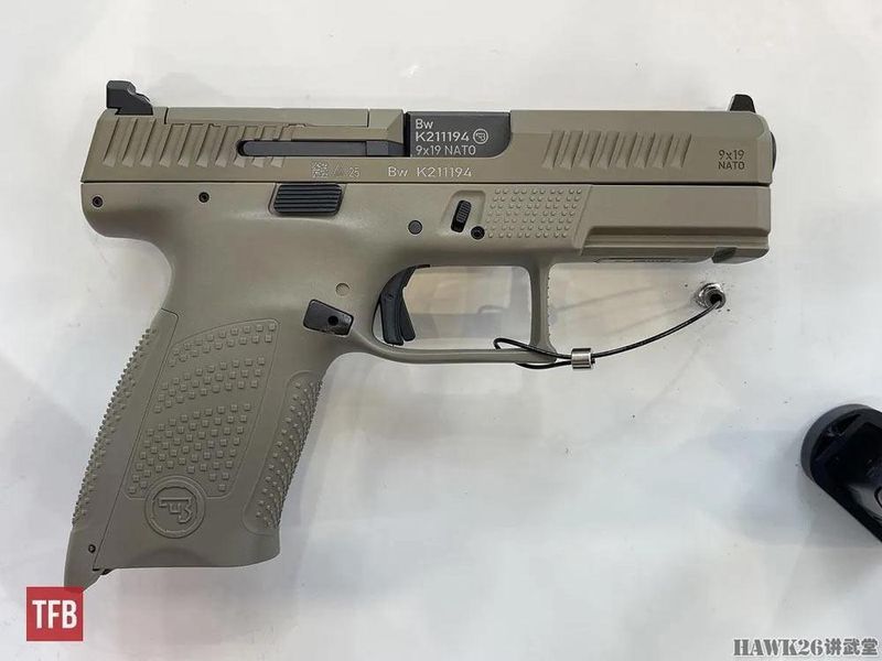 「P13手枪技术解析:德国国防军制式装备换装背后的采购逻辑与战术革新」 新闻