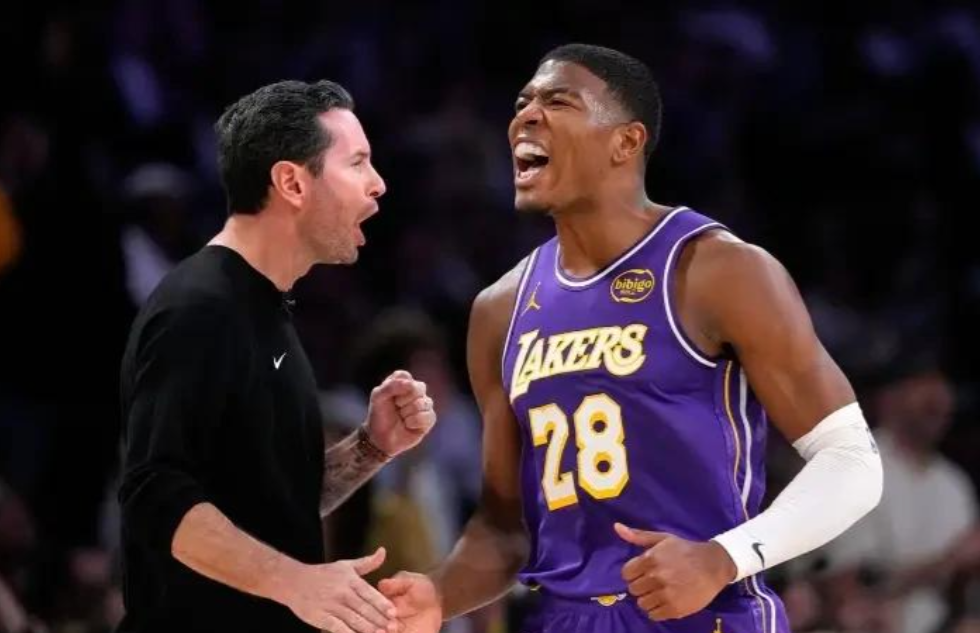 技术拆解:湖人进攻体系运转高效,为何防守端沦为"纸糊城墙"? 体育新闻