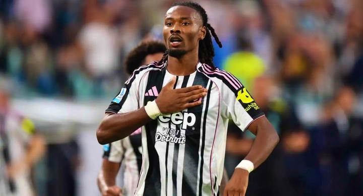  那一刻的突然停顿；凯夫伦-图拉姆的脚踝轻伤；尤文球迷的担忧与期待交织 体育新闻