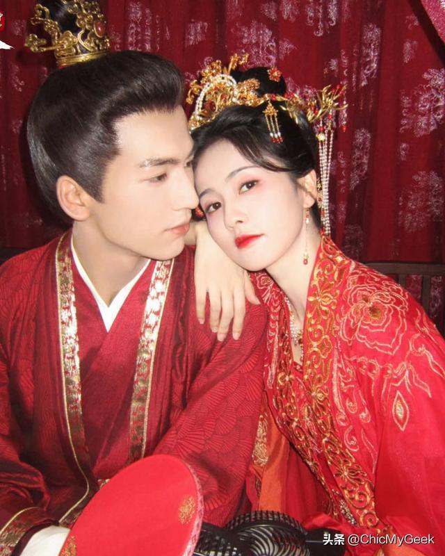  张凌赫角色图谱深度解析：从冷面侯爷到深情帝君的演技跨越 娱乐新闻