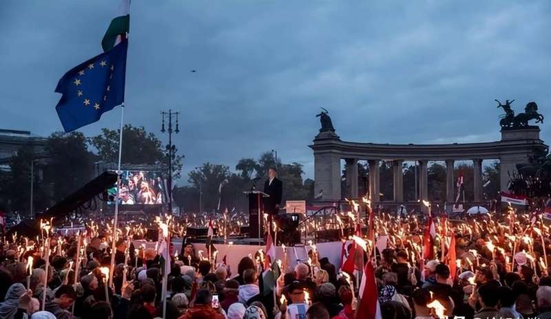  他们用恐惧试图留住权力，但匈牙利人选择了希望 新闻