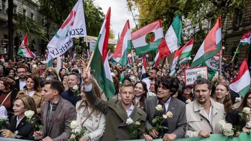  他们用恐惧试图留住权力，但匈牙利人选择了希望 新闻