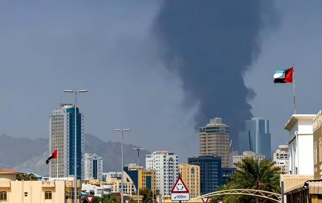  「战争经济学重构：从实体战场到数字基础设施的降维打击」 新闻