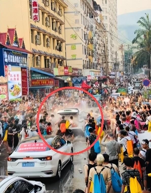  技术失控与人文缺失：泼水节乱象的结构性分析 新闻