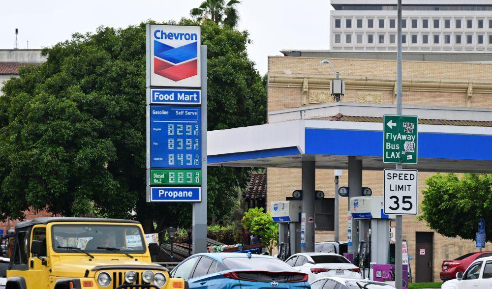  「油价困局深度拆解：特朗普政策表态背后的能源政治经济学」 新闻