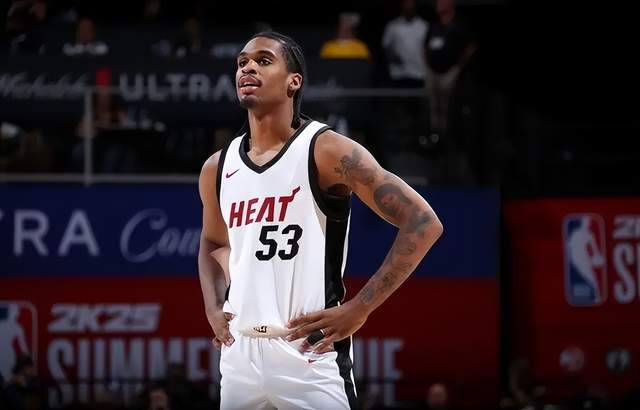  37岁老将+24岁新援+三双王：深圳黑马背后那些让人动容的篮球故事 体育新闻