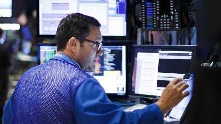  技术深挖：Meta股价暴跌背后的AI回报困局与元宇宙战略反思 股票财经