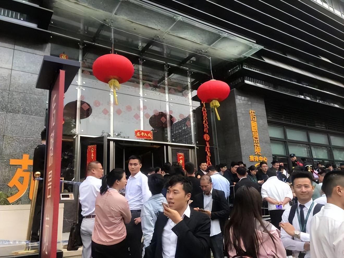  【房产深度】深圳楼盘价格腰斩背后的抢购风暴与技术解读 房产家居