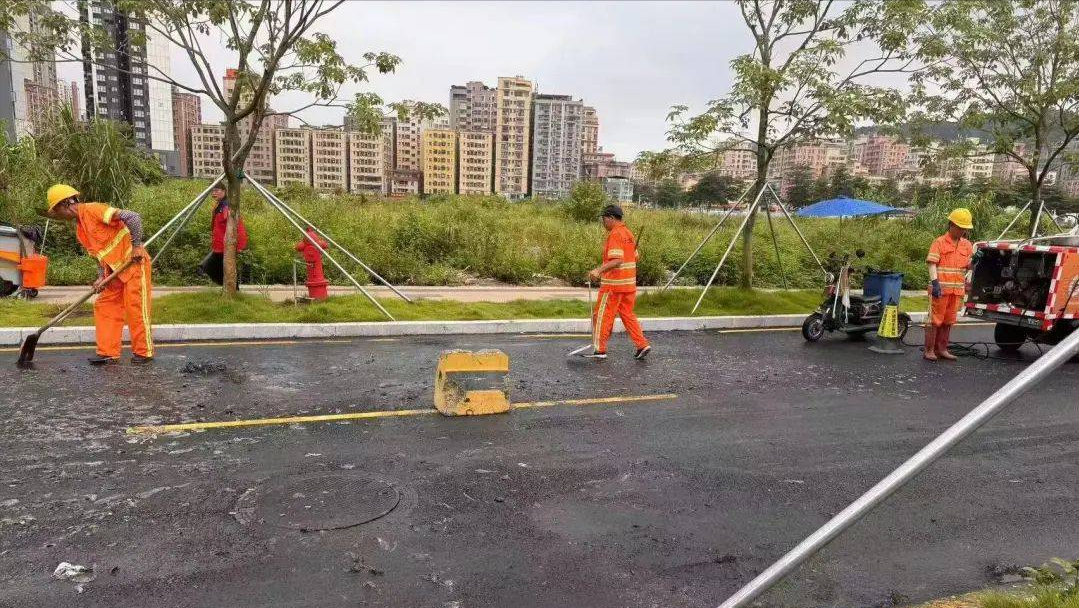  【房产深度】深圳楼盘价格腰斩背后的抢购风暴与技术解读 房产家居